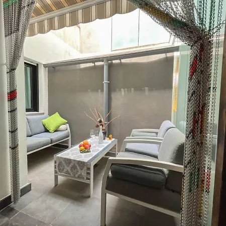 Lovely 1-bed In شقة *